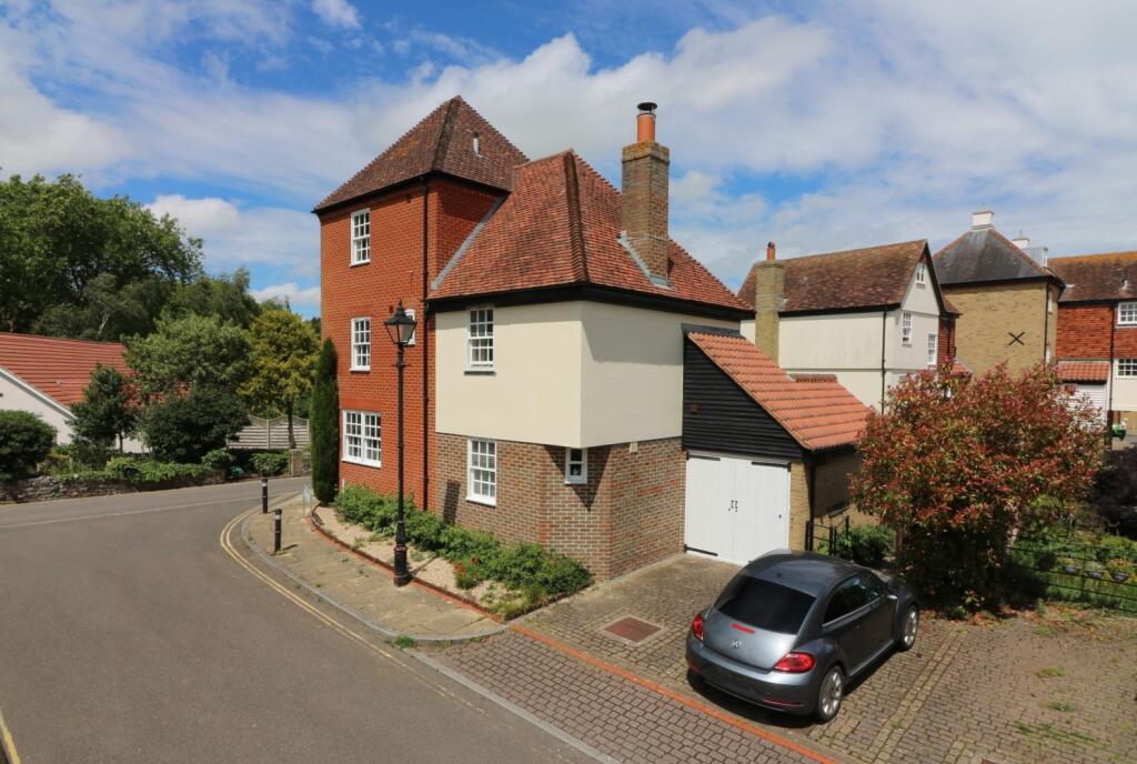 House in Dover, Poulders Gardens, Sandwich