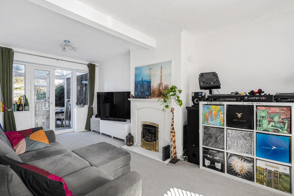 House in Twickenham - View 4