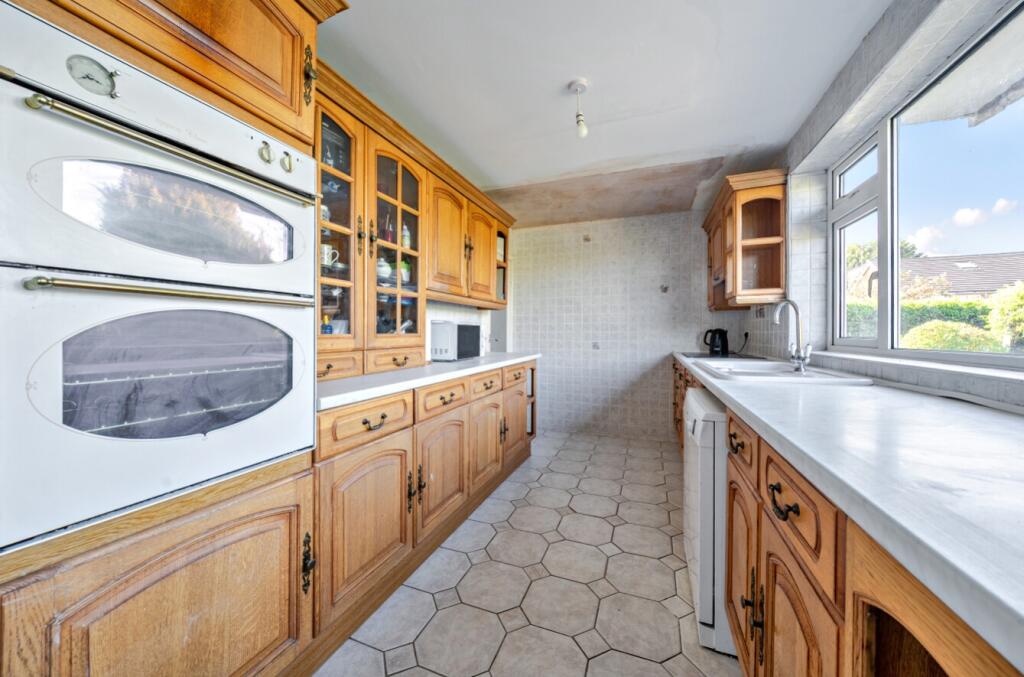 Deddington Lane, Bramcote, Nottingham, Nottinghamshire, NG9 photo 4
