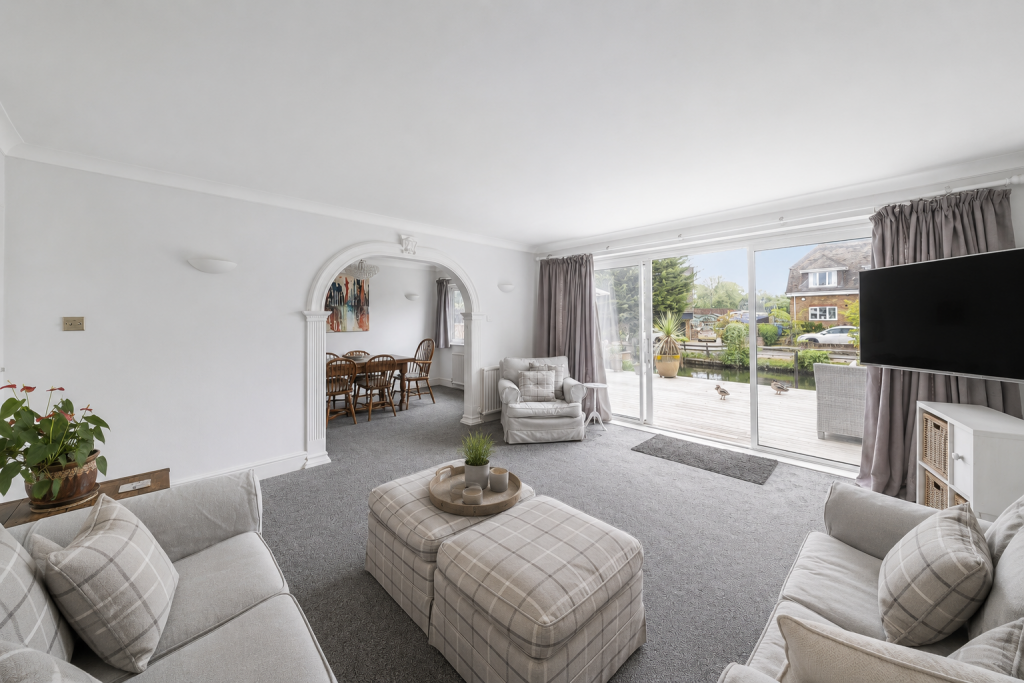 House in Wraysbury, Windsor and Maidenhead - View 4
