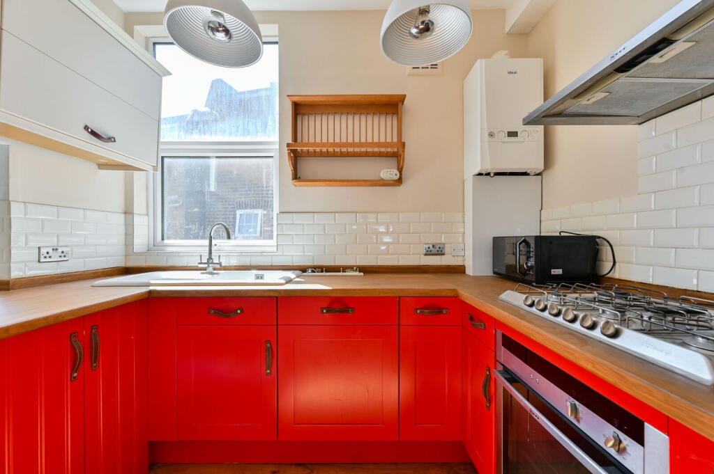 Apartment in London - View 5