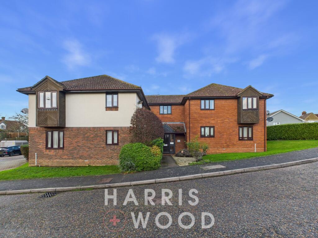 2-bed flat on Heriot Way, Great Totham, Maldon, Essex, CM9, £190,000