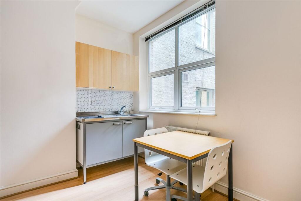 Apartment in London - View 2