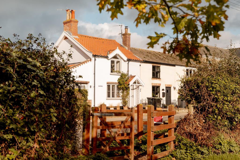 2-bed semi-detached on Elstow, Church Road, Blundeston, Suffolk, £400,000