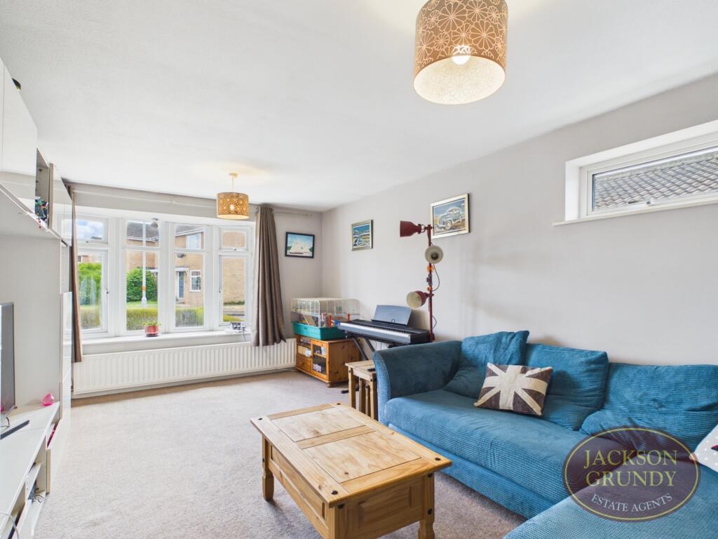 House in Northampton, Brixworth - More