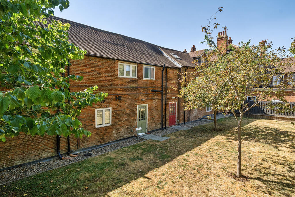 Main image of property: West Street, Farnham, GU9