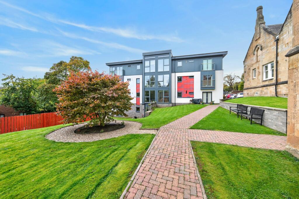 2-bed flat on Mansionhouse Road, Langside, Glasgow, £250,000