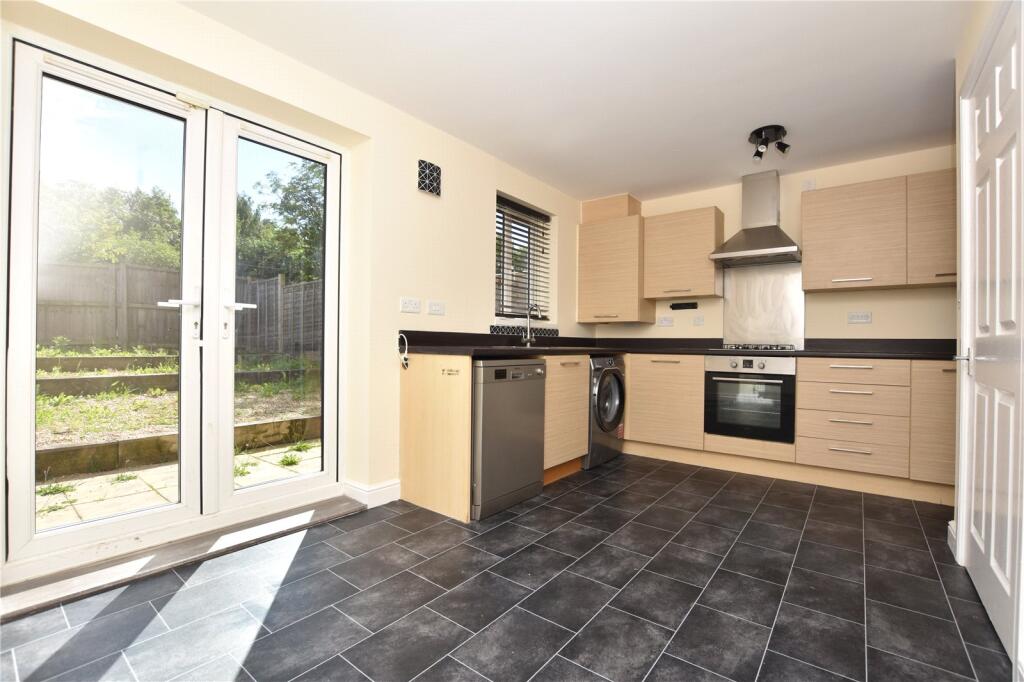 Violet Road, East Ardsley, Wakefield, West Yorkshire photo 4