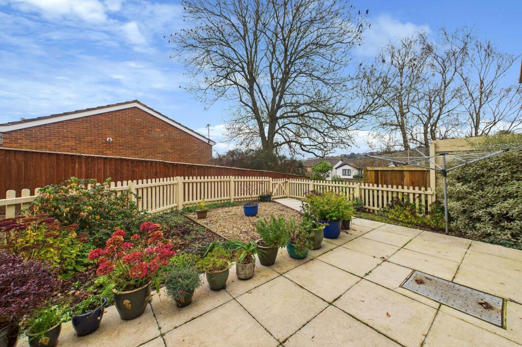 Churchill Drive, Crediton, EX17 photo 4