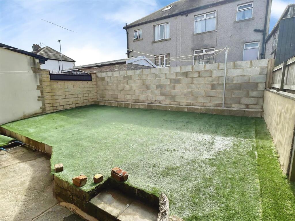 Additional image 10 of Lesmere Grove, Bradford