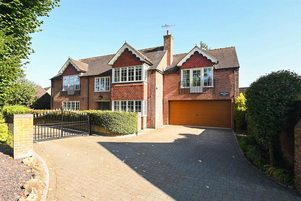 Main image of property: York House, High Street, Tutbury, DE13