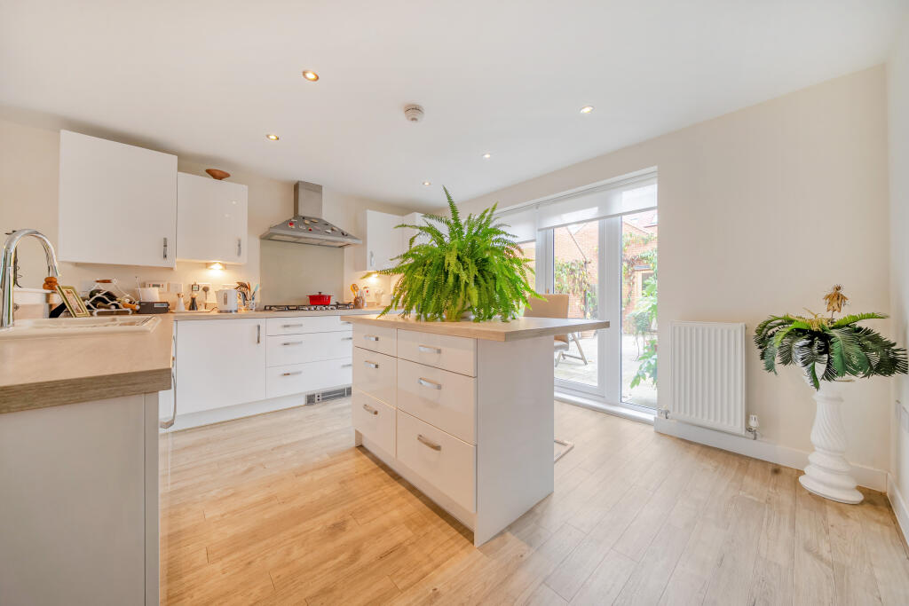 Main image of property: Flux Drive, Deddington, OX15