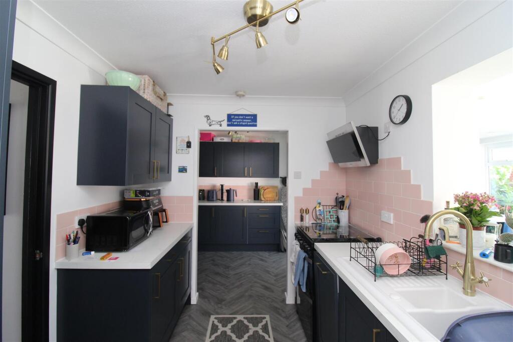 House in Herne Bay, West End - More