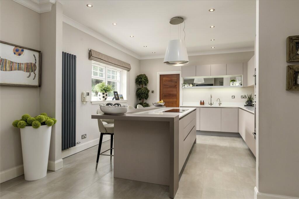 House in Edinburgh - More
