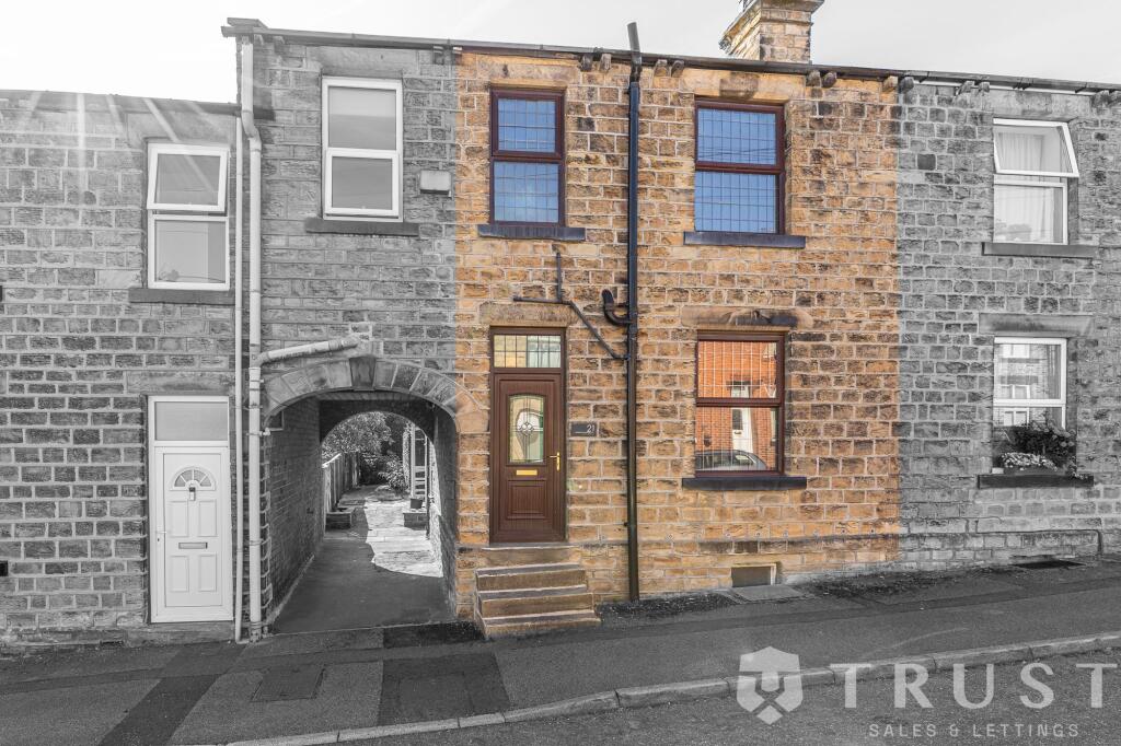 House in Kirklees, Mirfield - View 2