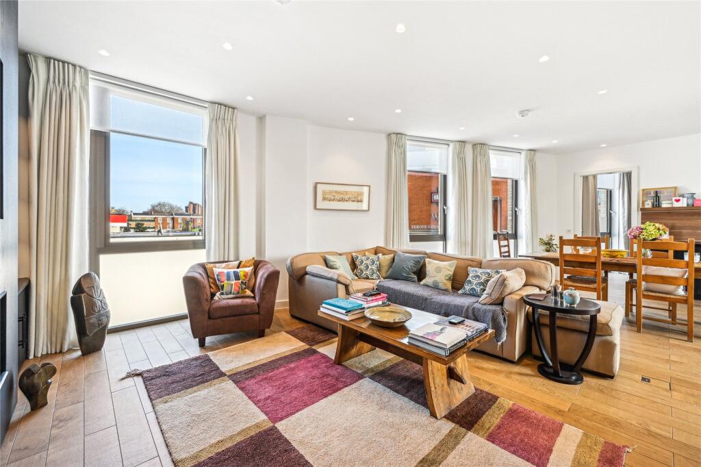 2-bed flat on Hand & Flower House, 617 Kings Road, Fulham, London, SW6, £1,200,000