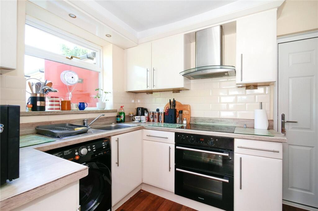 House in Bradford, Baildon - View 5