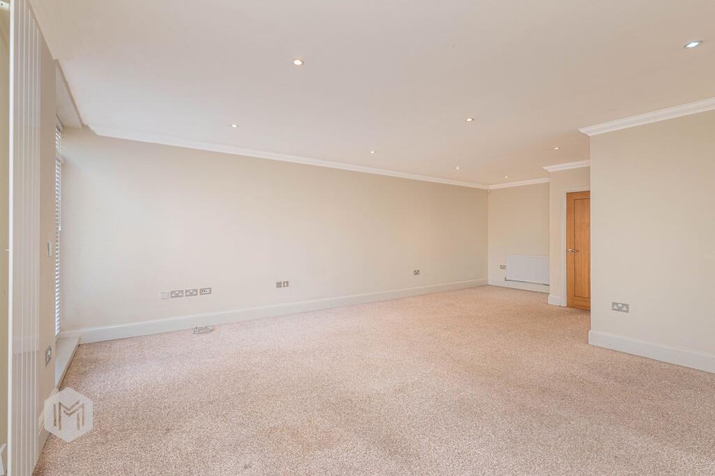 Apartment in Bolton, Heaton - View 5