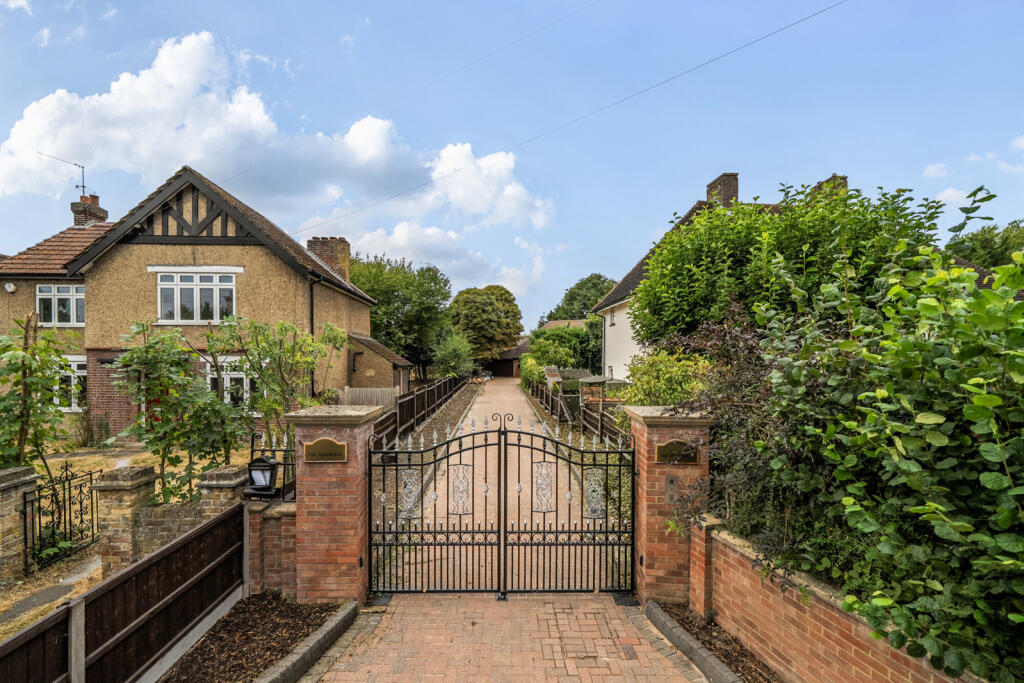 House in Southall - View 2