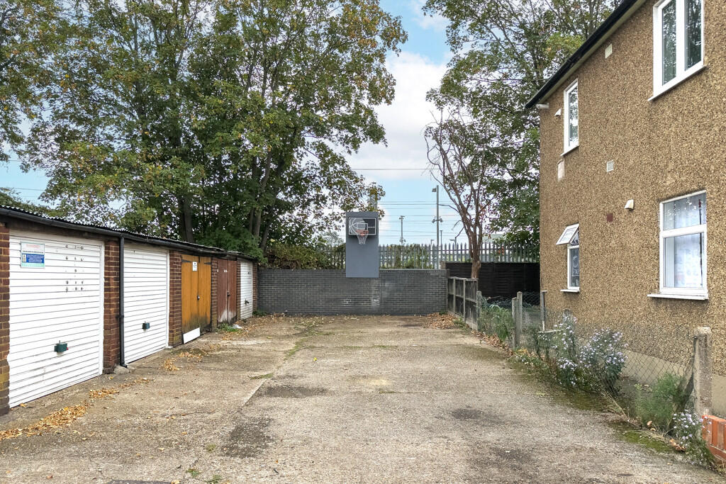 Apartment in London, Tottenham - View 4