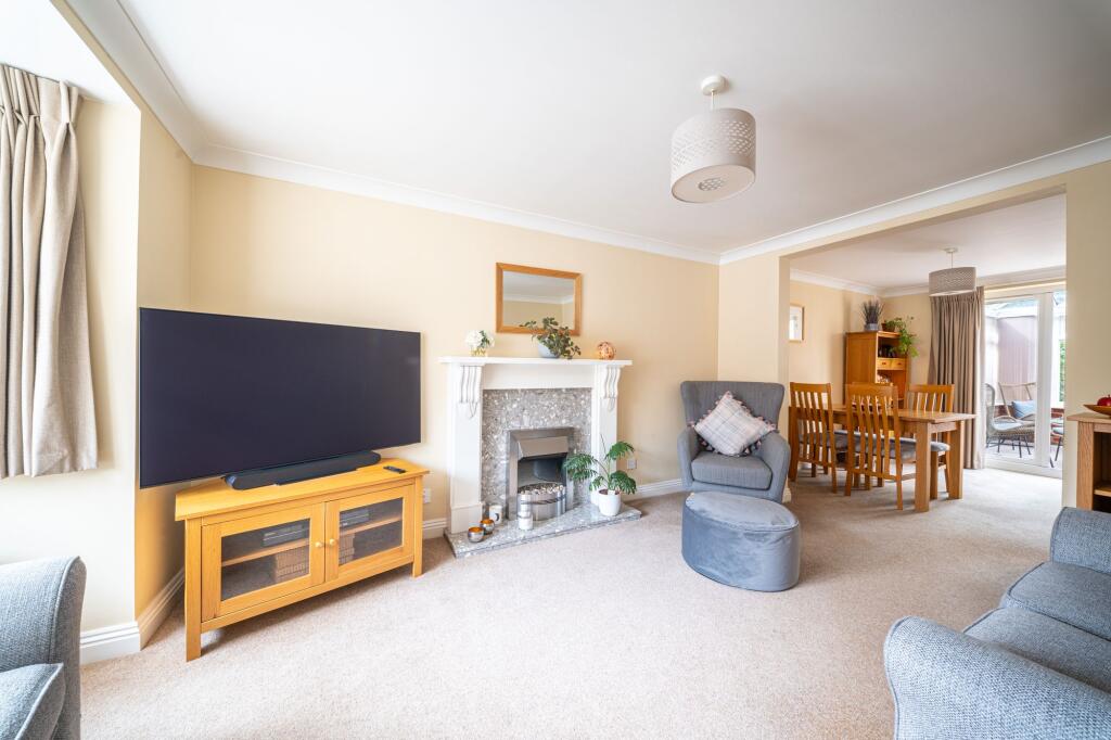 House in Eastleigh, Fair Oak and Horton Heath - View 2