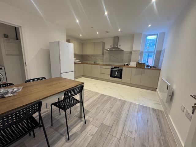 Main image of property: High Street, Maidenhead, SL6