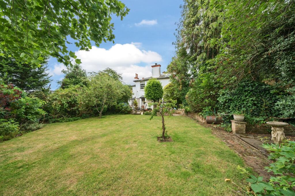 5-bed detached on Castle Hill, Maidenhead, Berkshire, SL6, £1,200,000