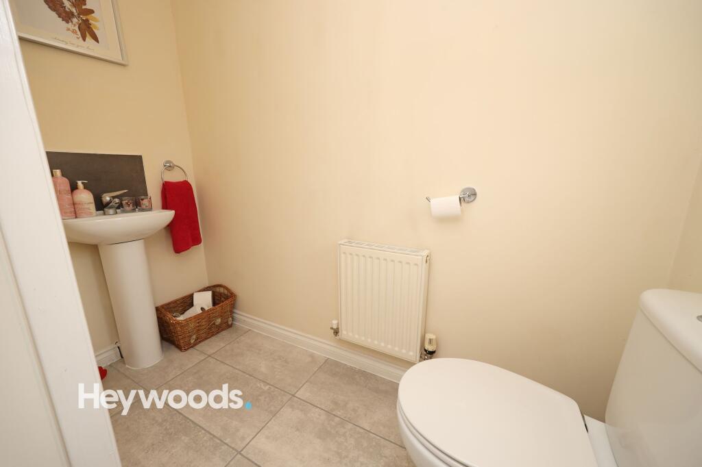 Treacle Row, Silverdale, ST5 photo 2