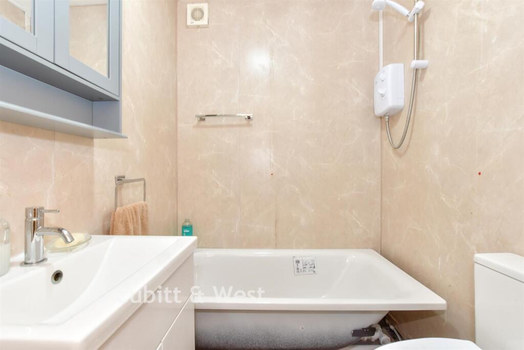 Apartment in East Hampshire, Borough Hill, Petersfield - More