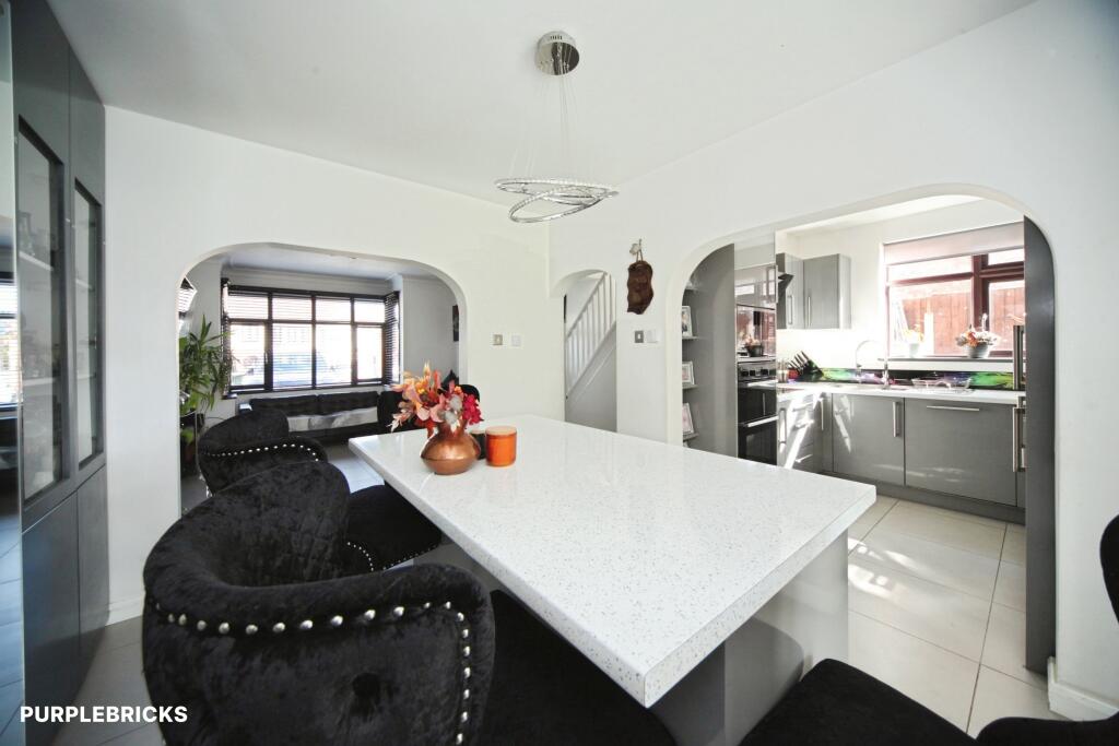 House in Luton - View 5