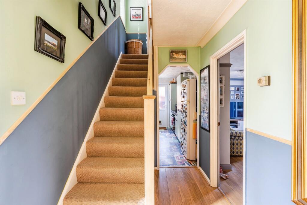 Pentland Close, Eastbourne photo 3
