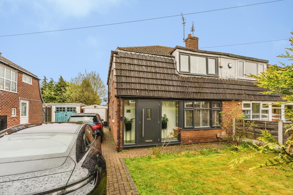 Main image of property: Green Walk, Gatley, Cheadle, Greater Manchester, SK8