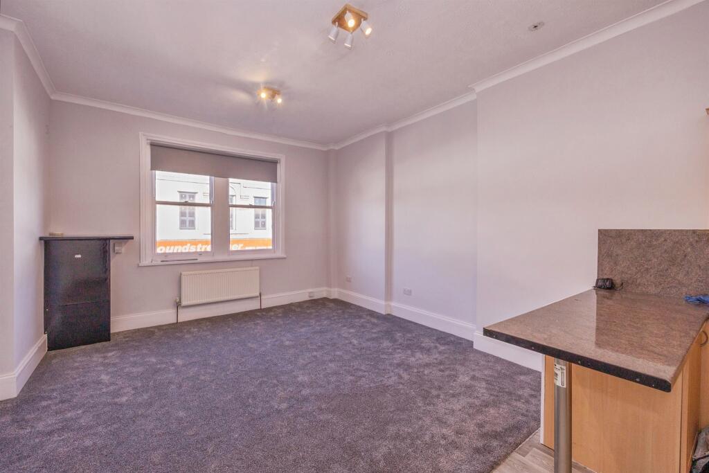 Apartment in Portsmouth, North End - More