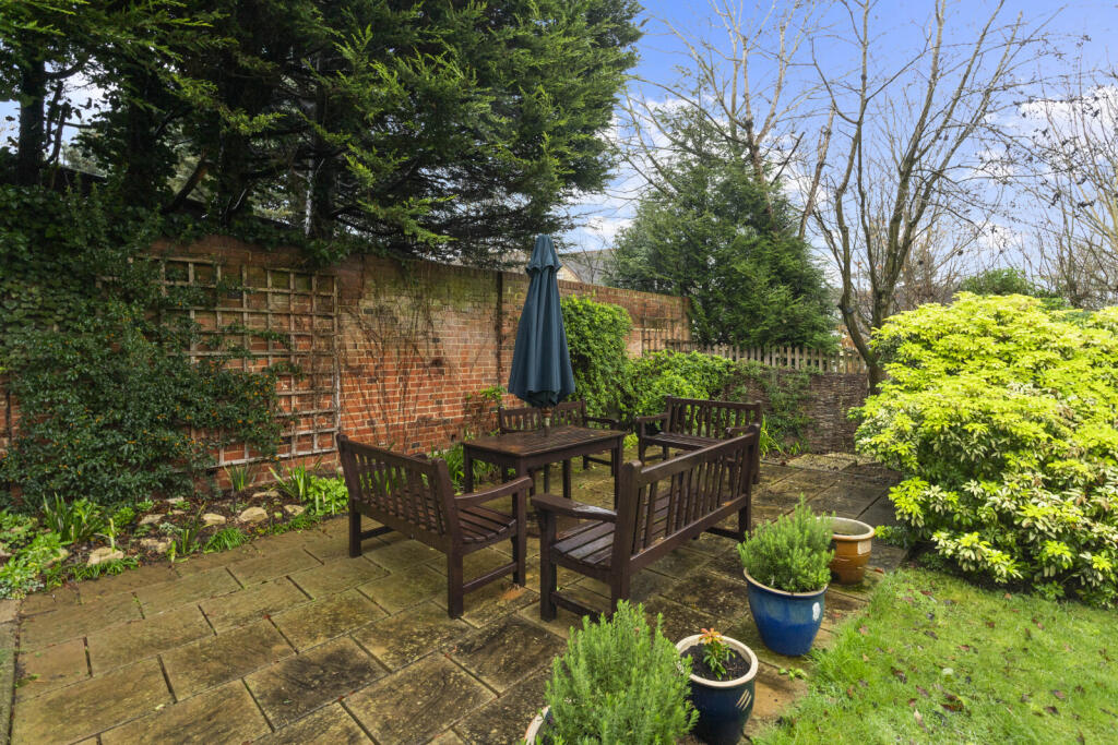 Windhill, Bishop's Stortford, Hertfordshire, CM23 photo 3