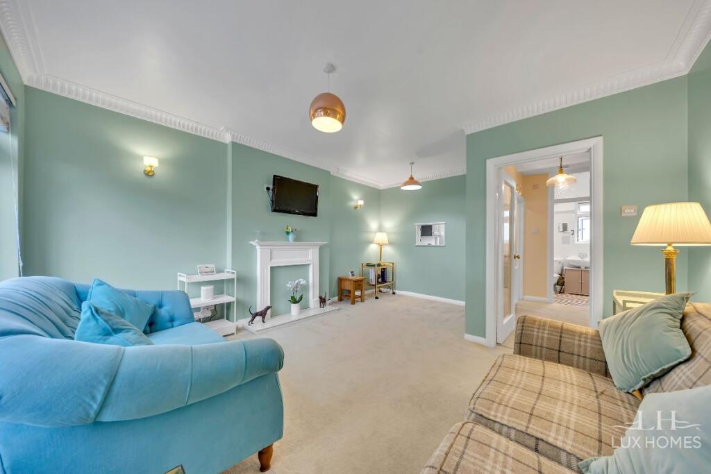 Apartment in Hornchurch - More