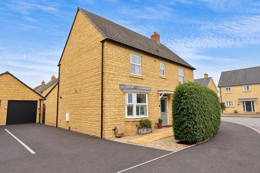 Main image of property: Elmhurst Way, Carterton, Oxfordshire