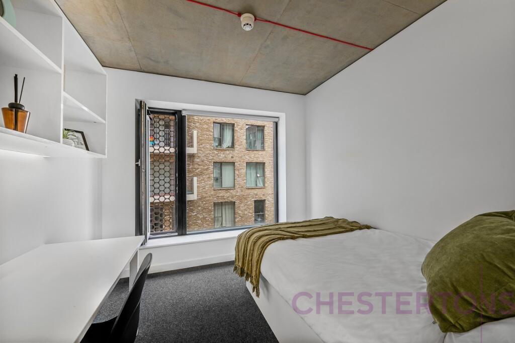 East Parkside, 
Greenwich, SE10 - More