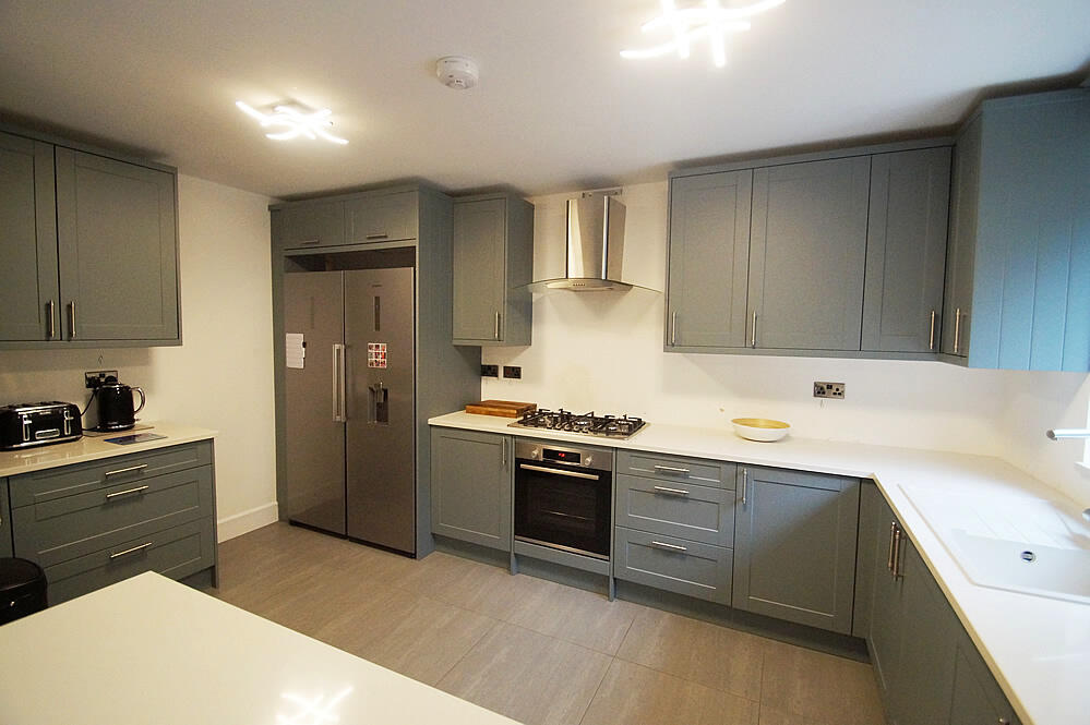 39 Wellmeadow Lane, Uppermill photo 3