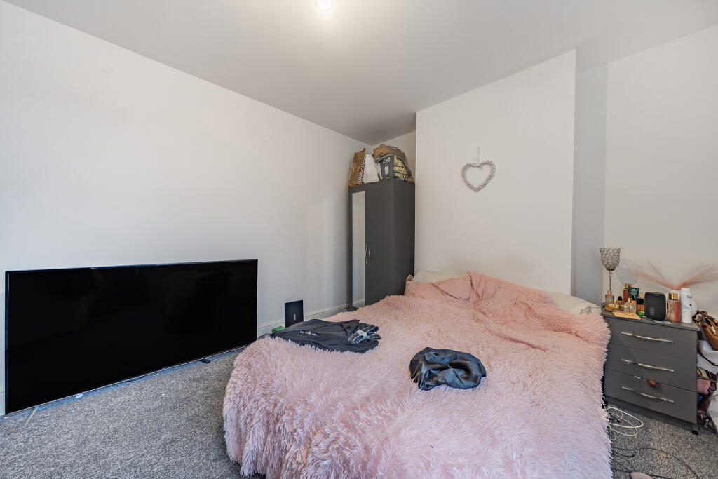 1 bedroom house share for rent
