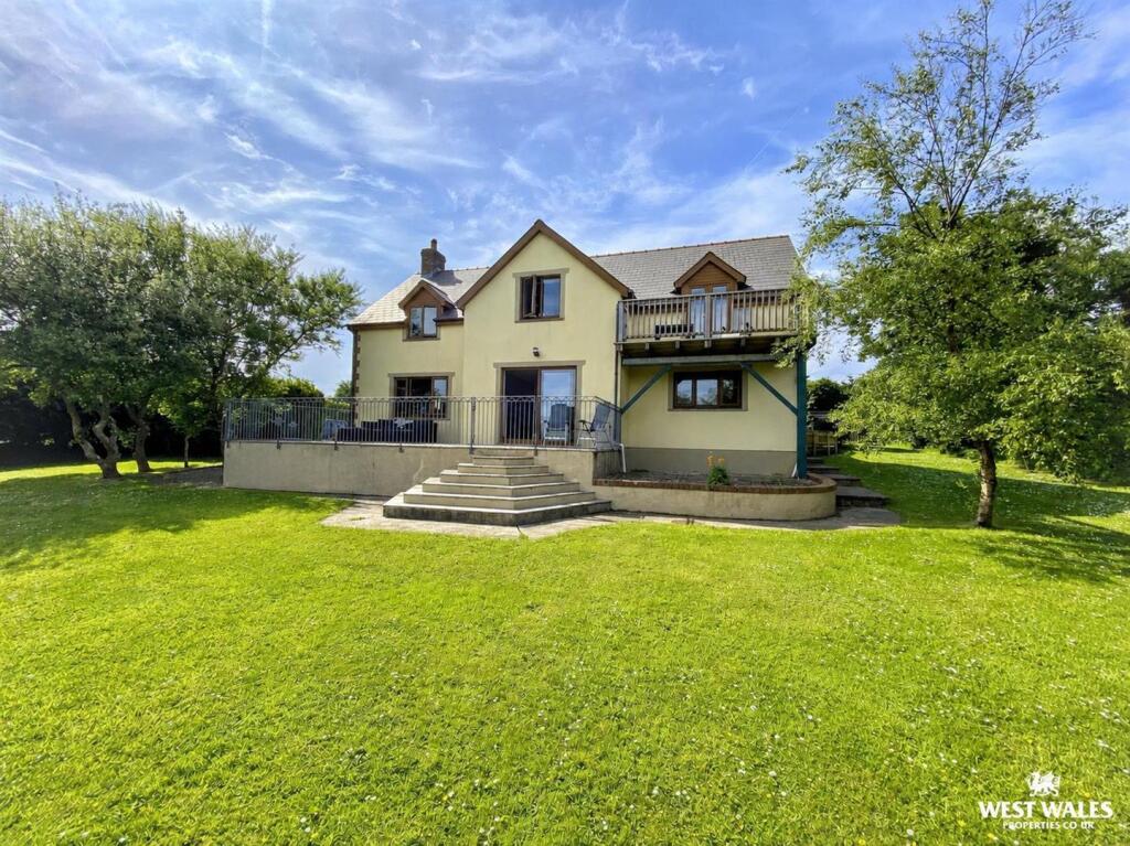 House in Croes-goch, Llanrhian - View 3
