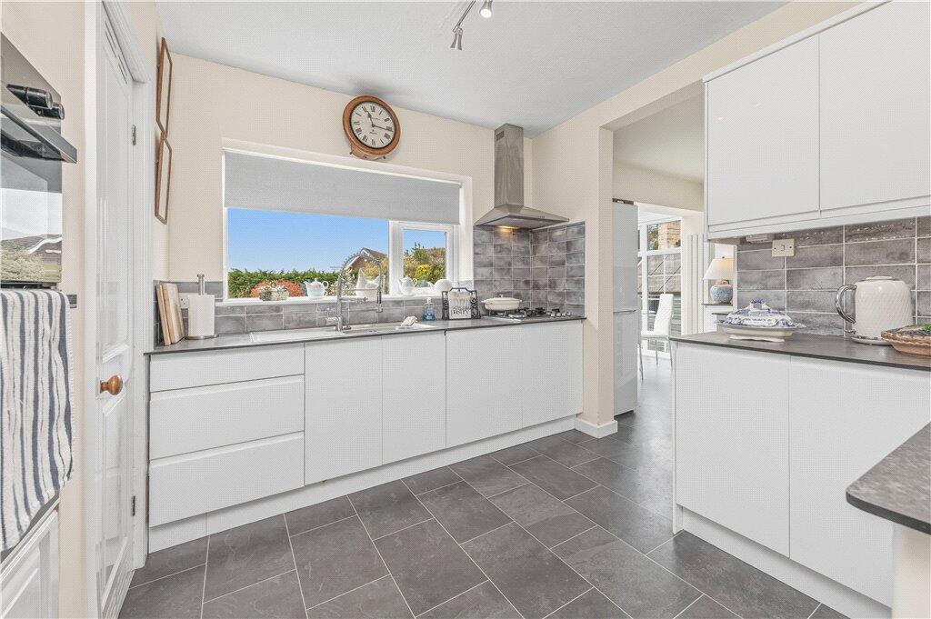 House in Bradford, Temple Rhydding, Baildon - View 6