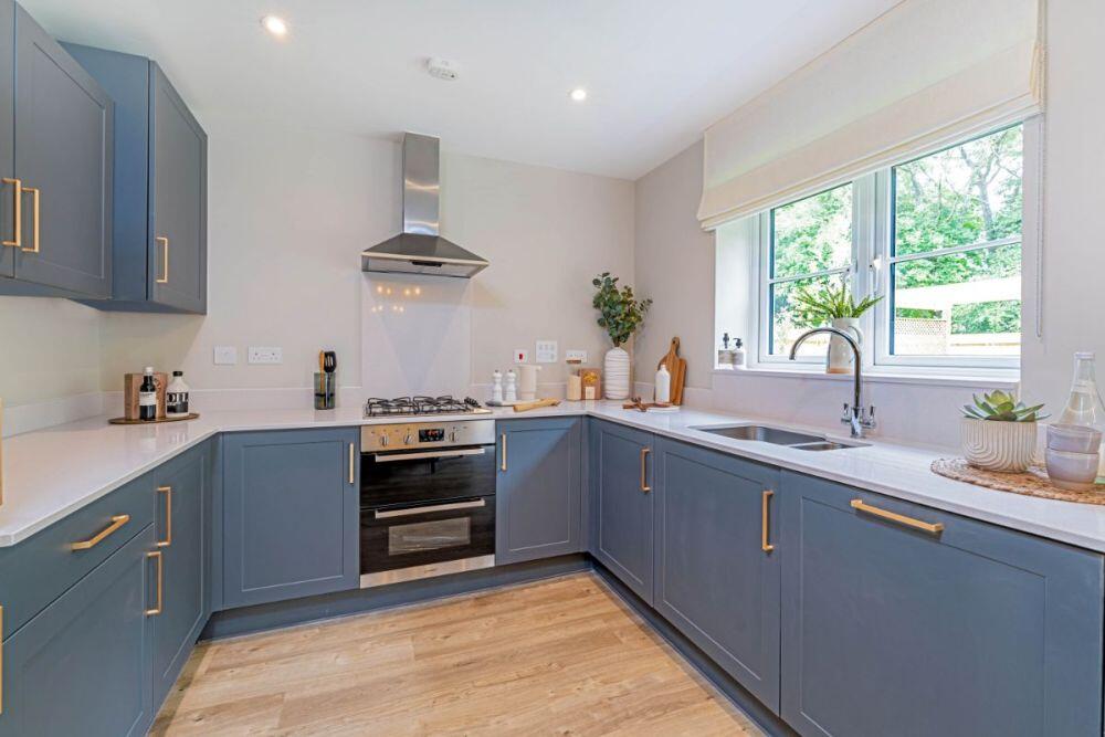 Maidenhead Road, 
Windsor, 
Berkshire, 
SL4 5TZ photo 2