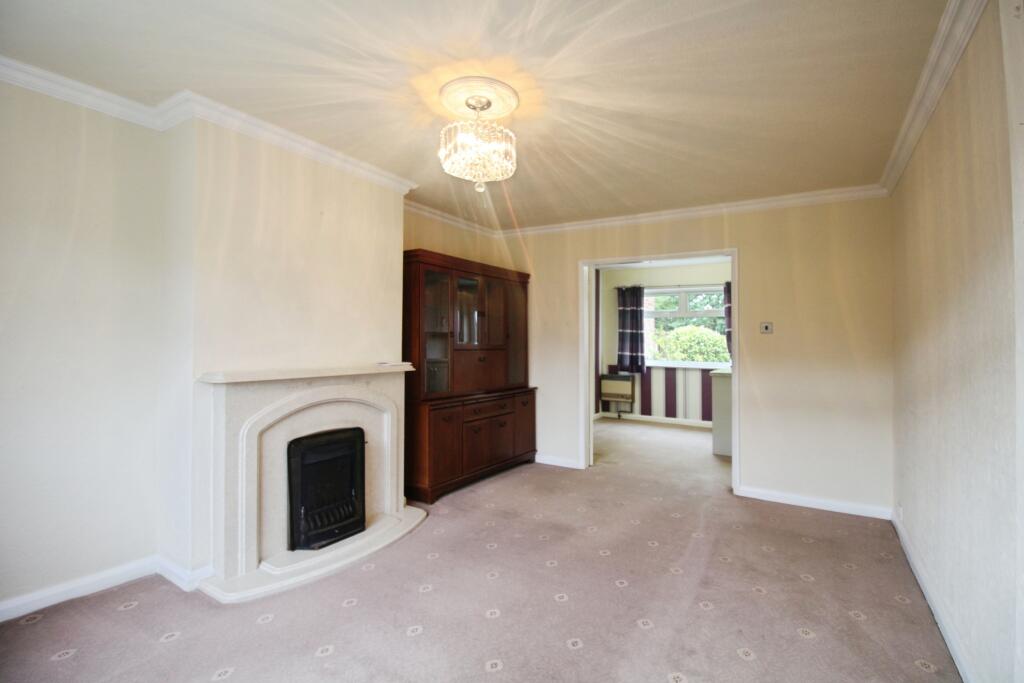 Leeds Old Road, Heckmondwike, WF16 photo 4