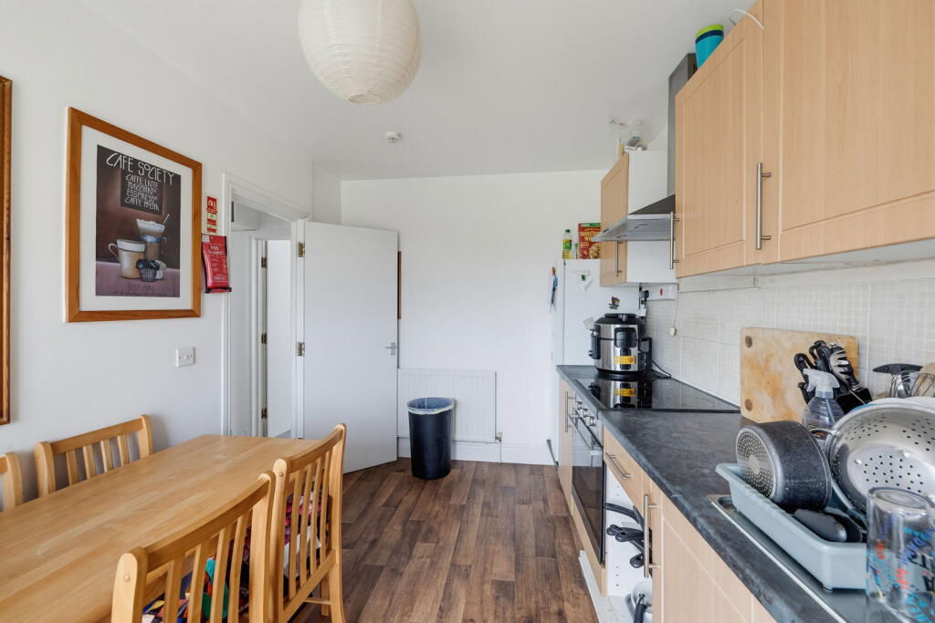 Apartment in Plymouth - View 5