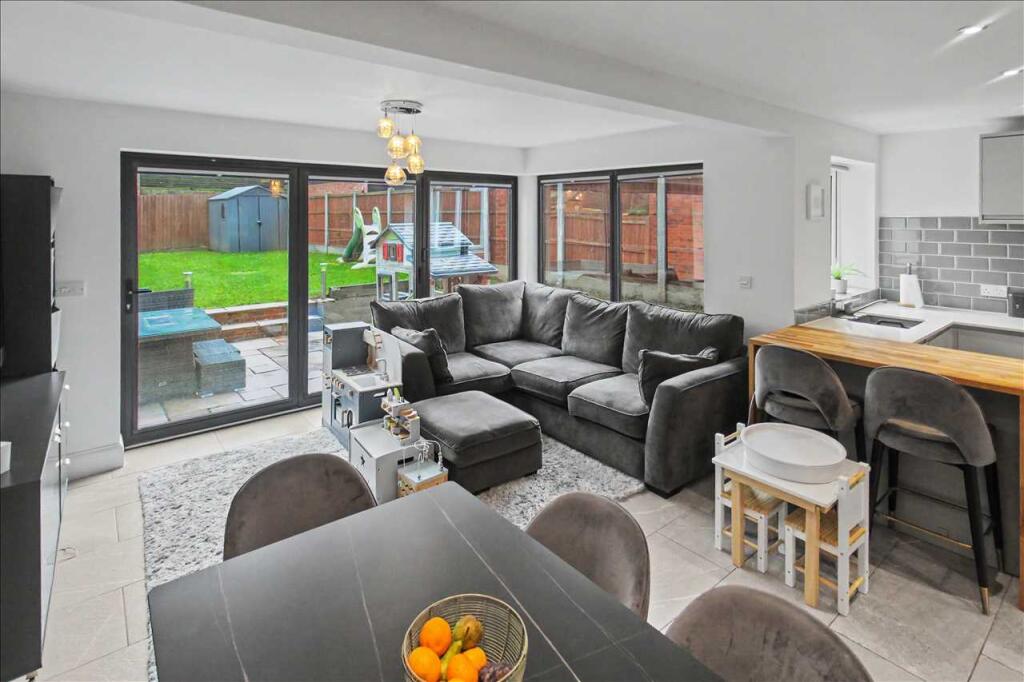 House in Ashfield, Selston - More
