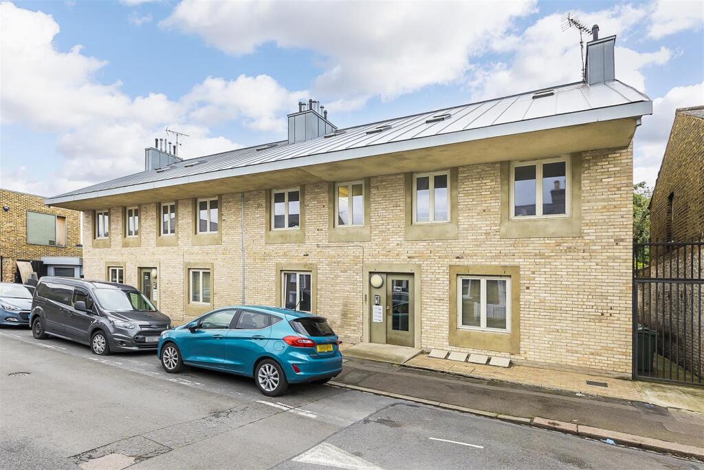 Main image of property: Grosvenor Rise East, Walthamstow, London