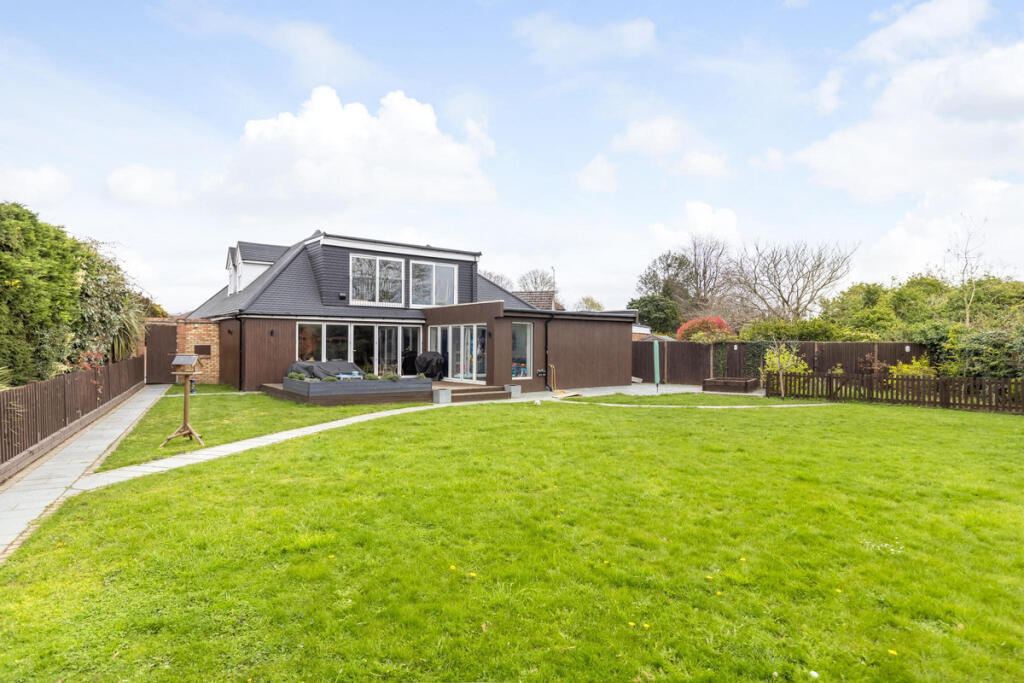 Main image of property: Tadmor Close, Sunbury-on-thames, TW16