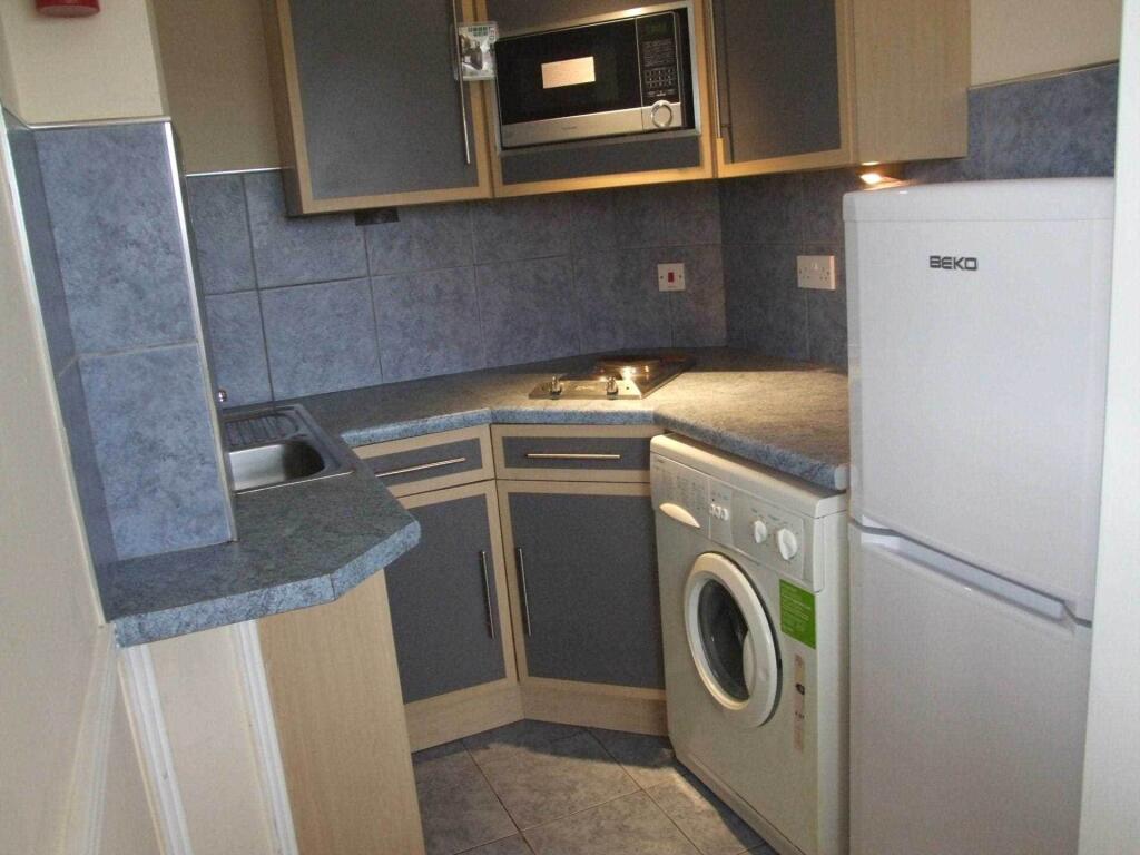 Apartment in Milton Keynes - View 3