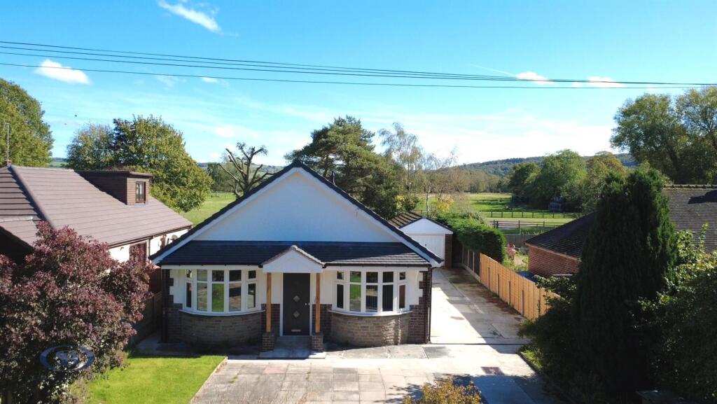 3-bed detached on Moss Road, Congleton, £550,000