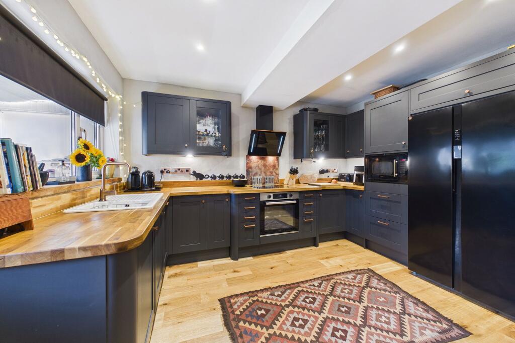 House in Mid Devon, Crediton Hamlets - View 2